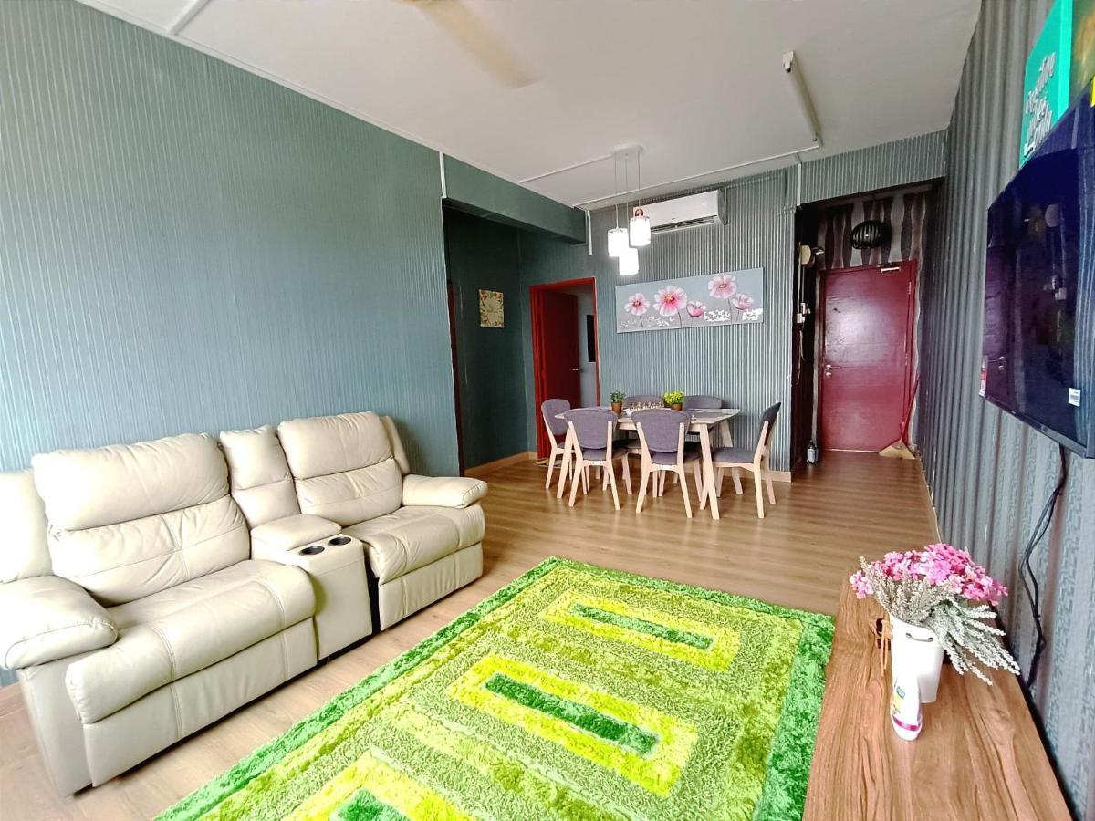 D'Luna Homestay Terengganu Sea View / Drawbrige View / Near Hsnz, Ktcc, Drawbrige Куала Теренгану Екстериор снимка