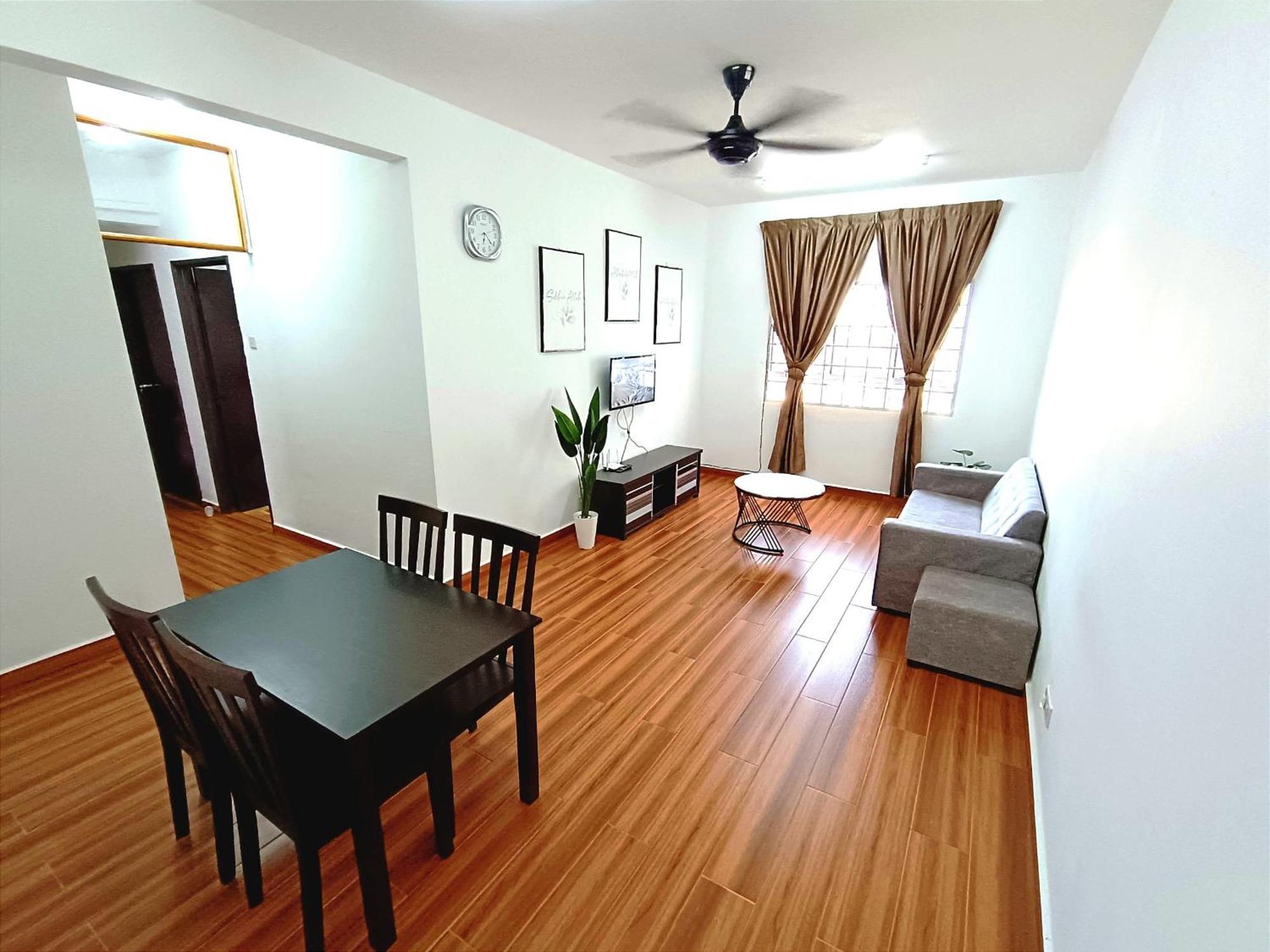 D'Luna Homestay Terengganu Sea View / Drawbrige View / Near Hsnz, Ktcc, Drawbrige Куала Теренгану Екстериор снимка