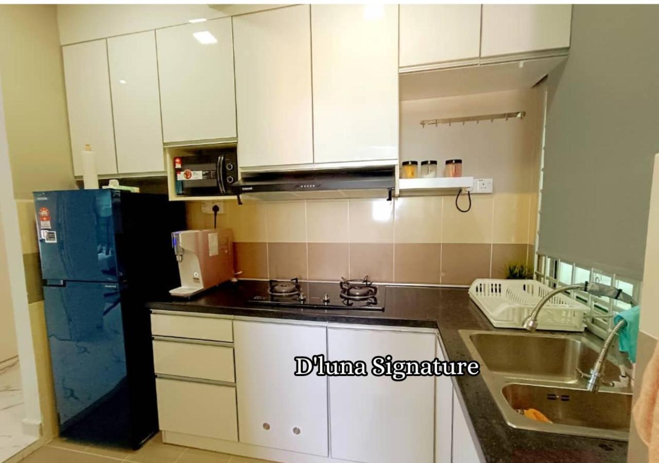 D'Luna Homestay Terengganu Sea View / Drawbrige View / Near Hsnz, Ktcc, Drawbrige Куала Теренгану Екстериор снимка